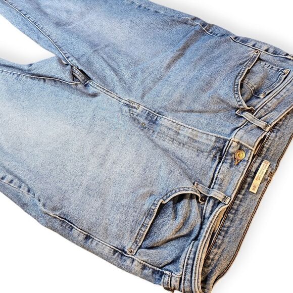 Levi's High Waisted Cropped Flare Leg Jeans Size 18W - Picture 3 of 8